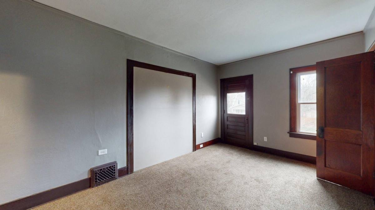 Apartment for rent at 236 Watson St, Akron, OH 44305