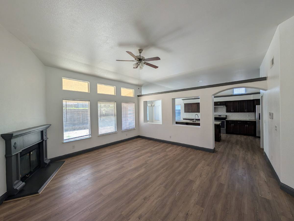House for rent at 7674 N Barcus Ave, Fresno, CA 93722