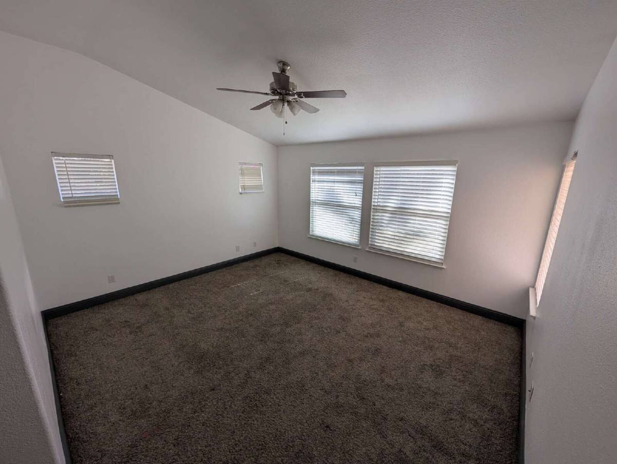 House for rent at 7674 N Barcus Ave, Fresno, CA 93722