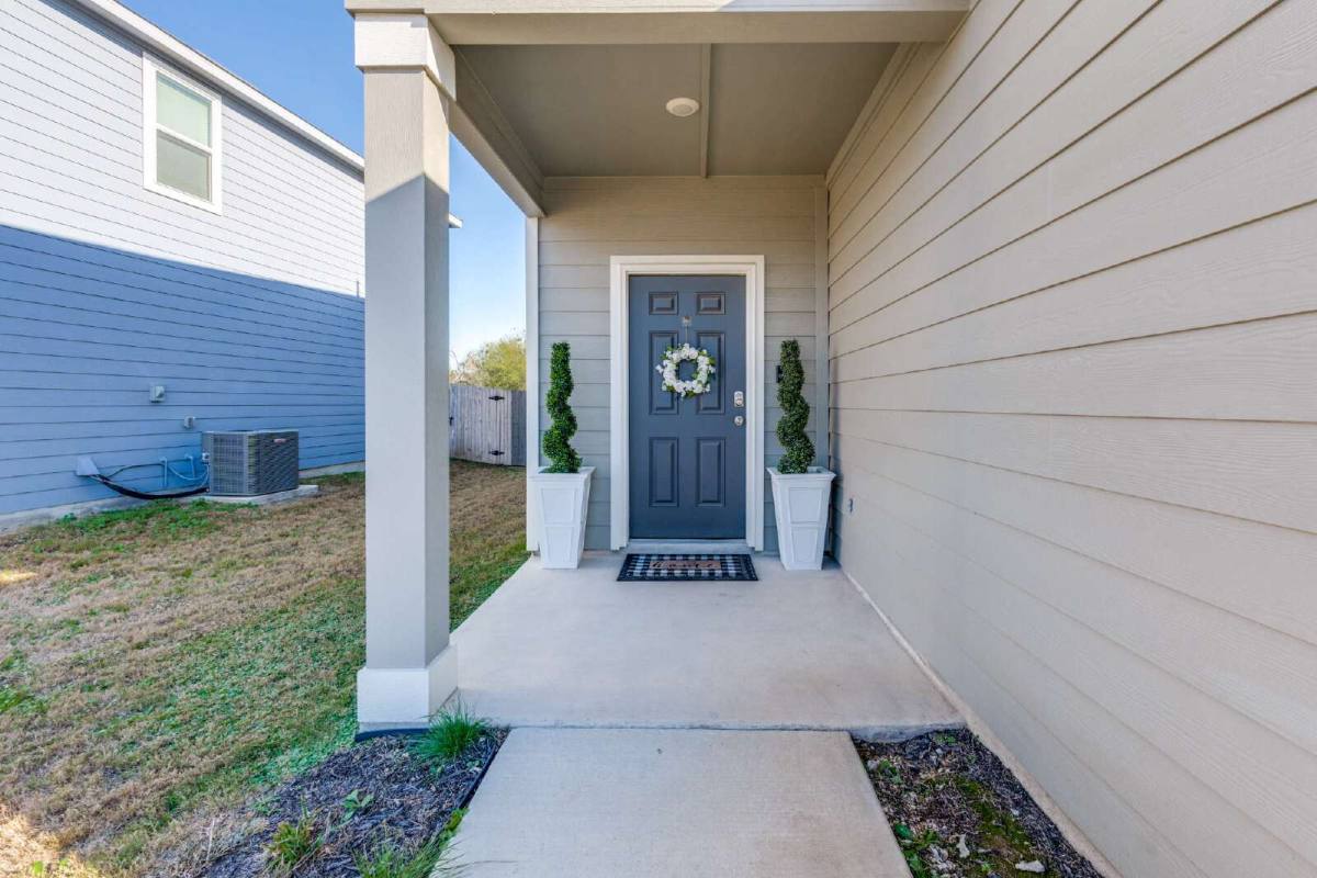 House for rent at 5628 Pearl Meadow, Converse, TX 78109
