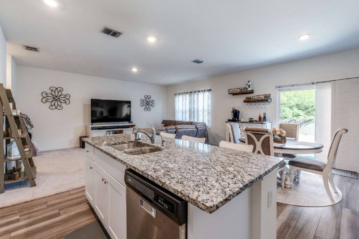 House for rent at 5628 Pearl Meadow, Converse, TX 78109