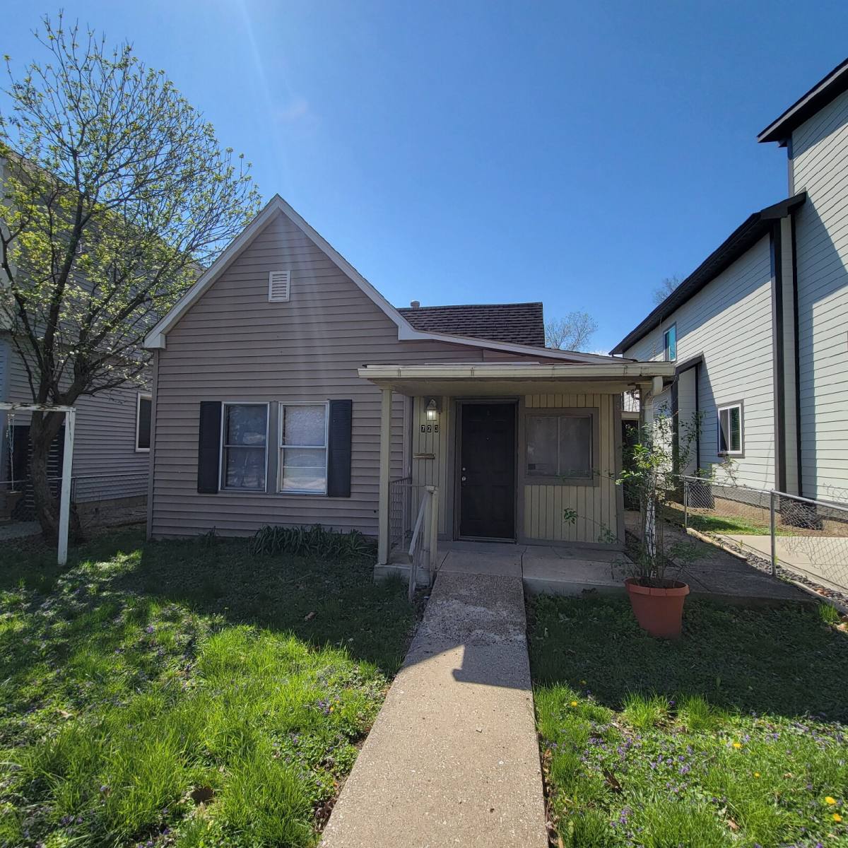 House for rent at 723 Lincoln St, Indianapolis, IN 46203