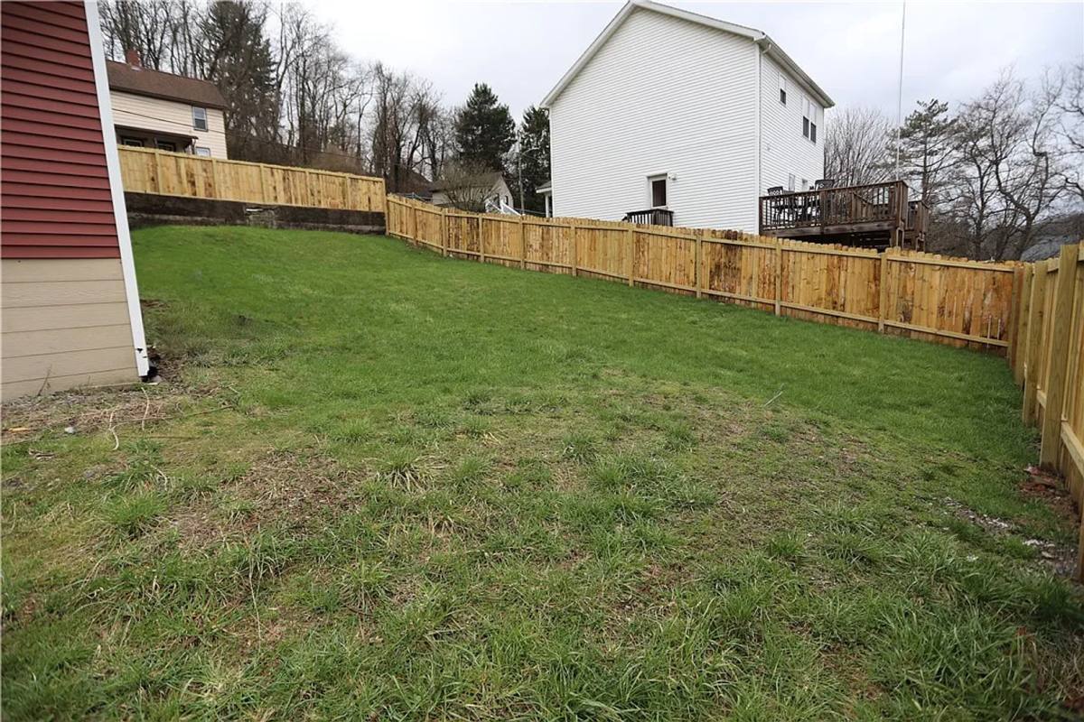 House for rent at 305 Chestnut St, Jeannette, PA 15644