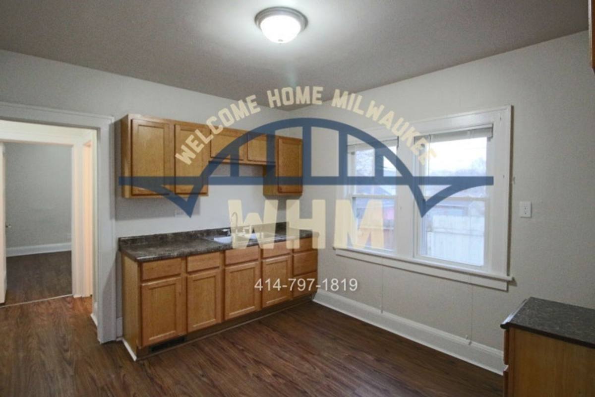 House for rent at 221 W Ring St, Milwaukee, WI 53212