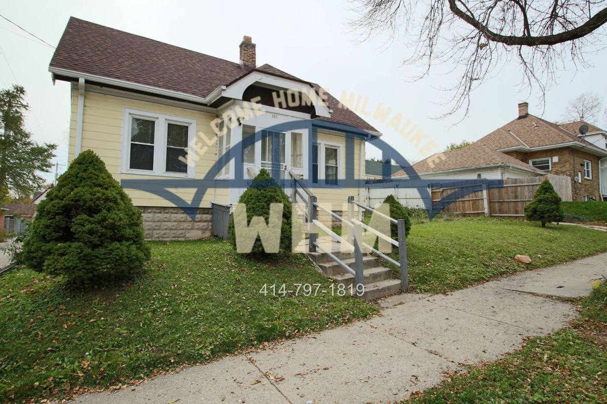 House for rent at 221 W Ring St, Milwaukee, WI 53212