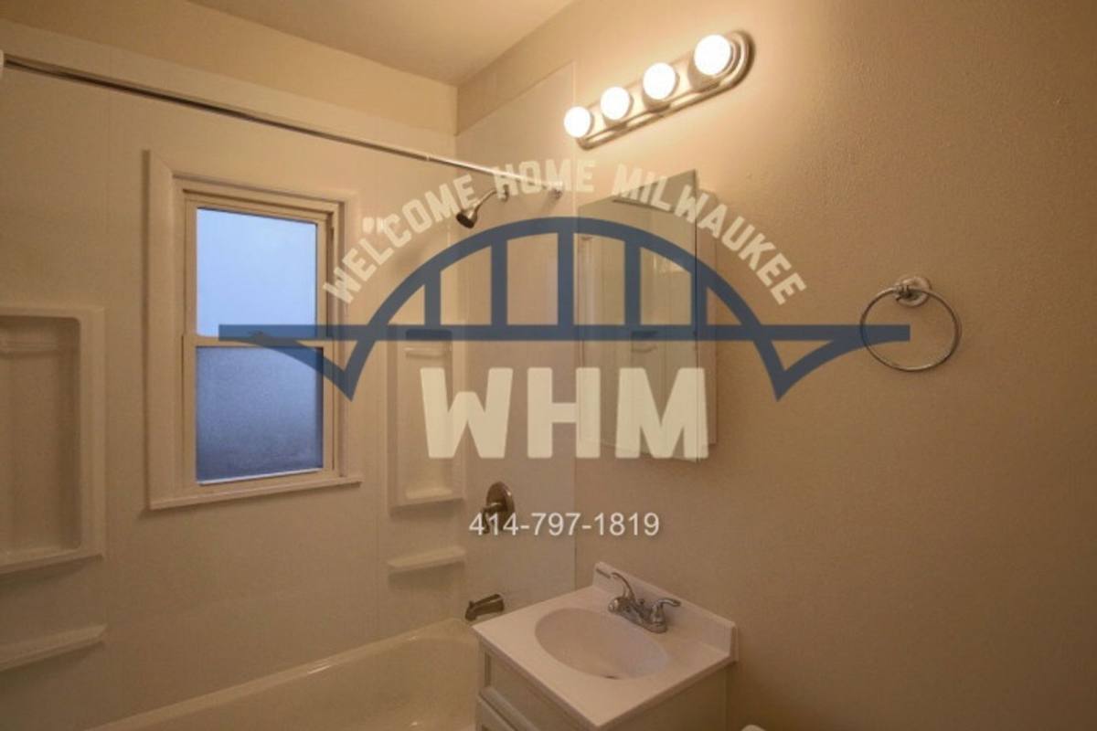 House for rent at 221 W Ring St, Milwaukee, WI 53212