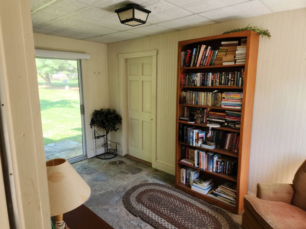 Apartment for rent at 25 Old Martinsburg Rd, Shepherdstown, WV 25443