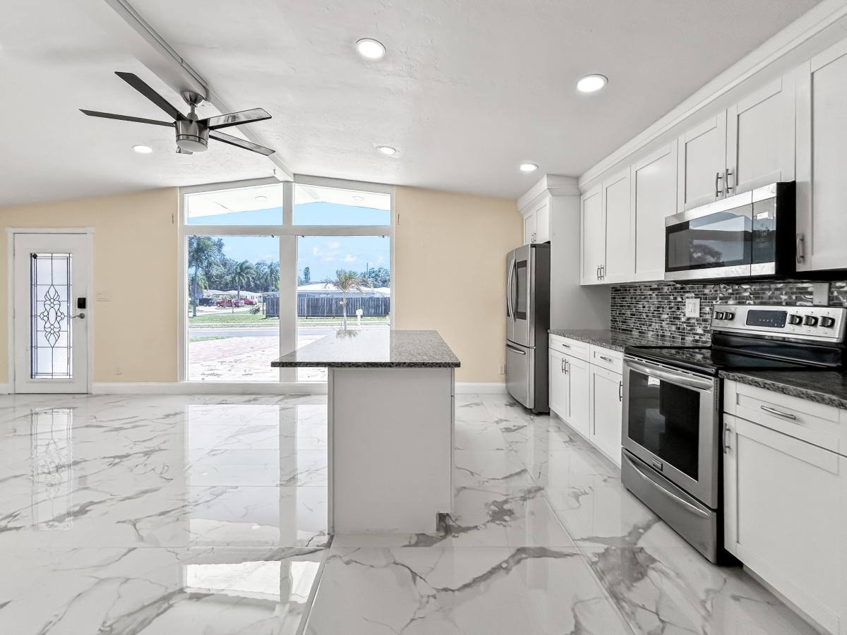Apartment for rent at 3675 Prudence Dr #B, Sarasota, FL 34235