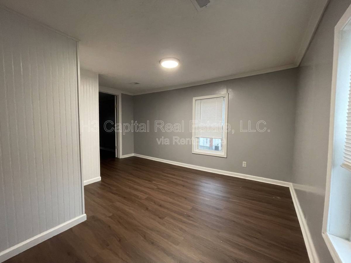 House for rent at 77 Sunset Ave, Witt, IL 62094