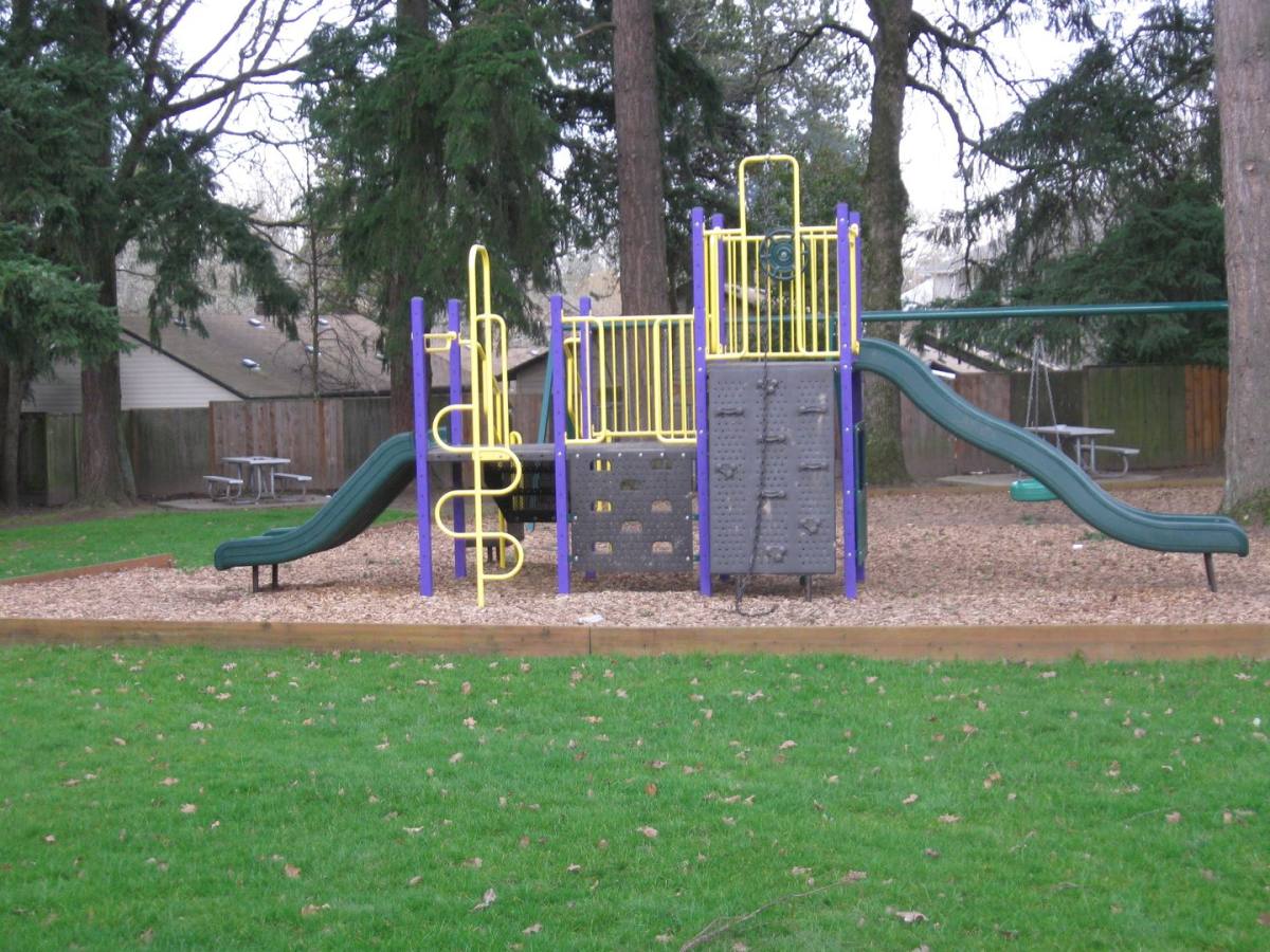 Apartment for rent at 18850 SW Farmington Rd, Beaverton, OR 97007