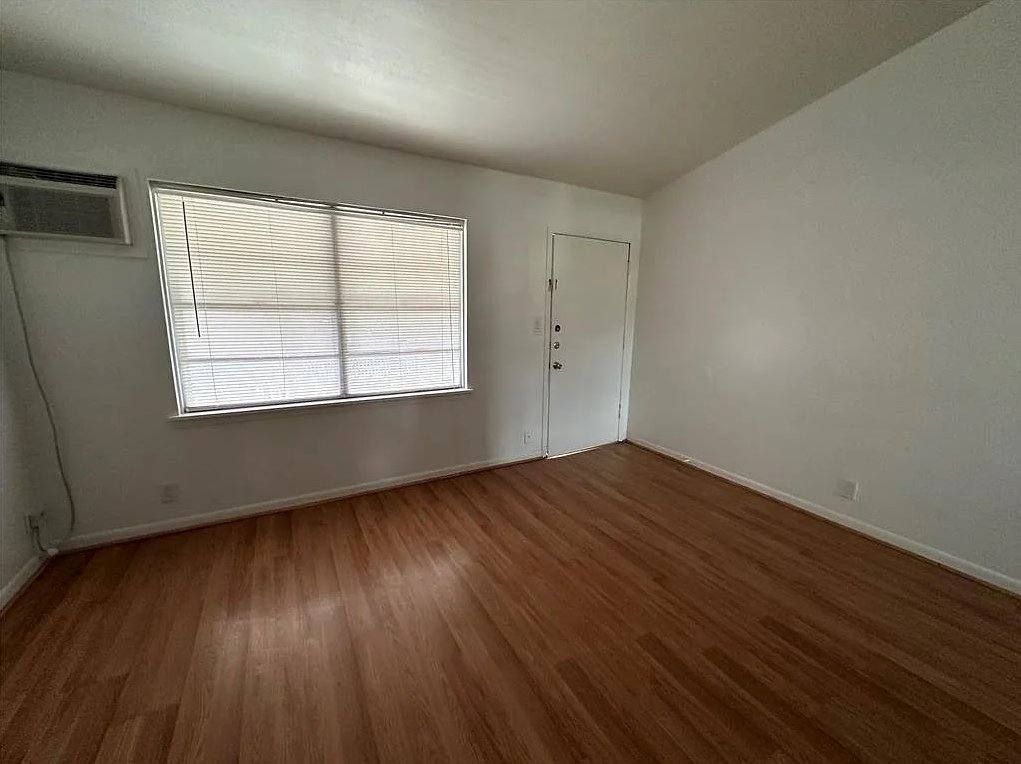 Apartment for rent at 1023 Lyndon #1, Houston, TX 77030