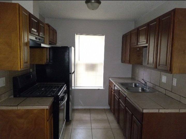 Apartment for rent at 911 Bret Lane #B, Austin, TX 78721