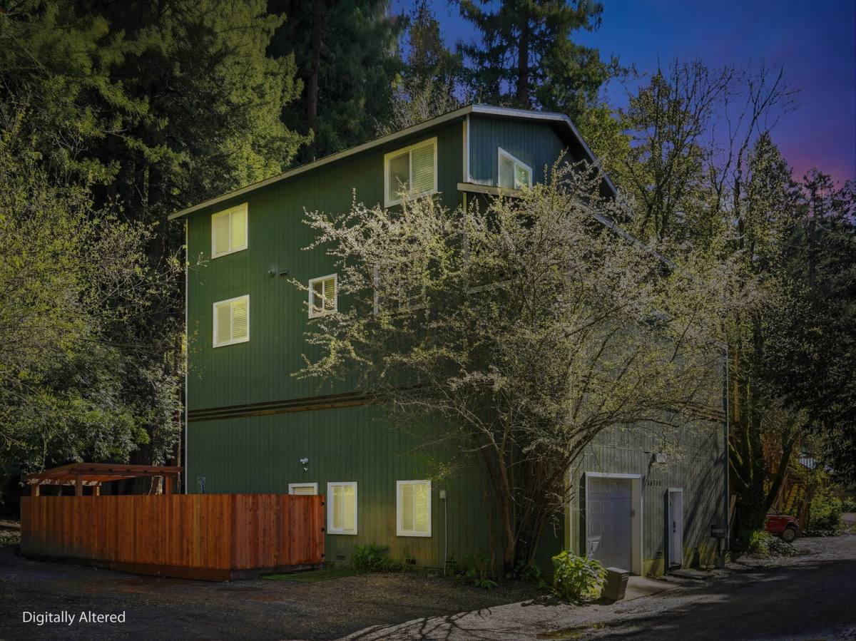 House for rent at 16799 Center Way, Guerneville, CA 95446