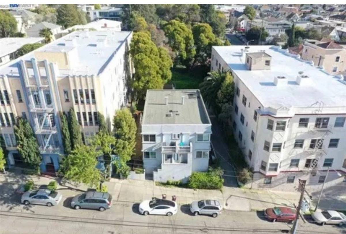 Apartment for rent at 1914 6th #2, Oakland, CA 94606