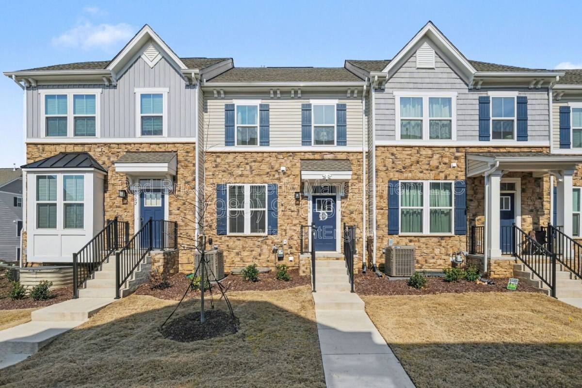 Townhouse for rent at 9306 Mallard Mills Dr, Charlotte, NC 28262