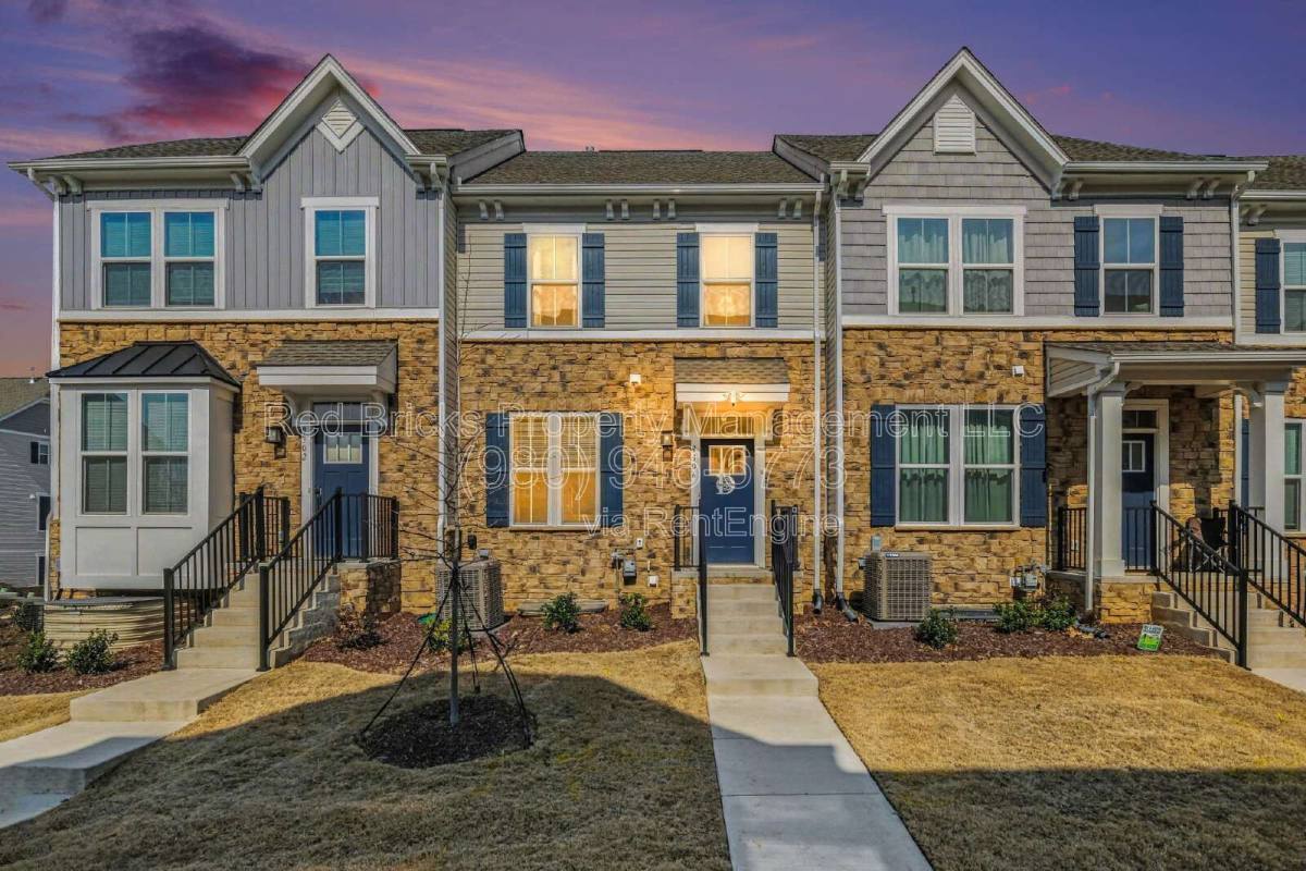 Townhouse for rent at 9306 Mallard Mills Dr, Charlotte, NC 28262