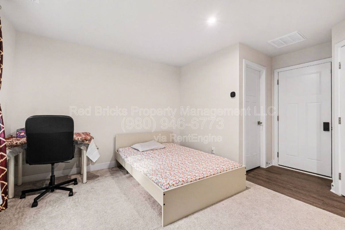 Townhouse for rent at 9306 Mallard Mills Dr, Charlotte, NC 28262