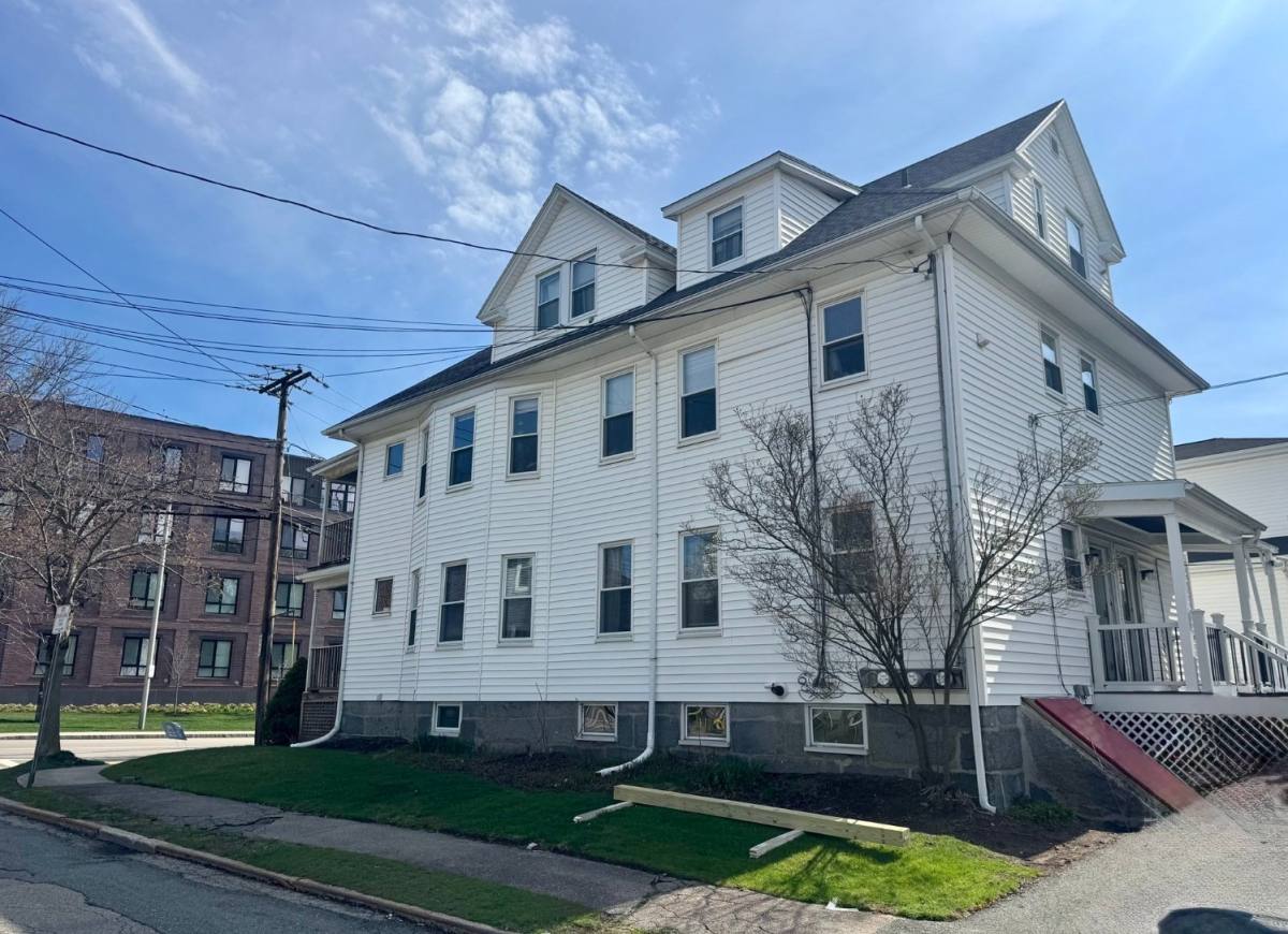 Apartment for rent at 141 Whitwell St #1, Quincy, MA 02169