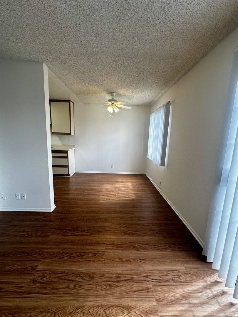 Apartment for rent at 445 E Tujunga Ave, Burbank, CA 91501