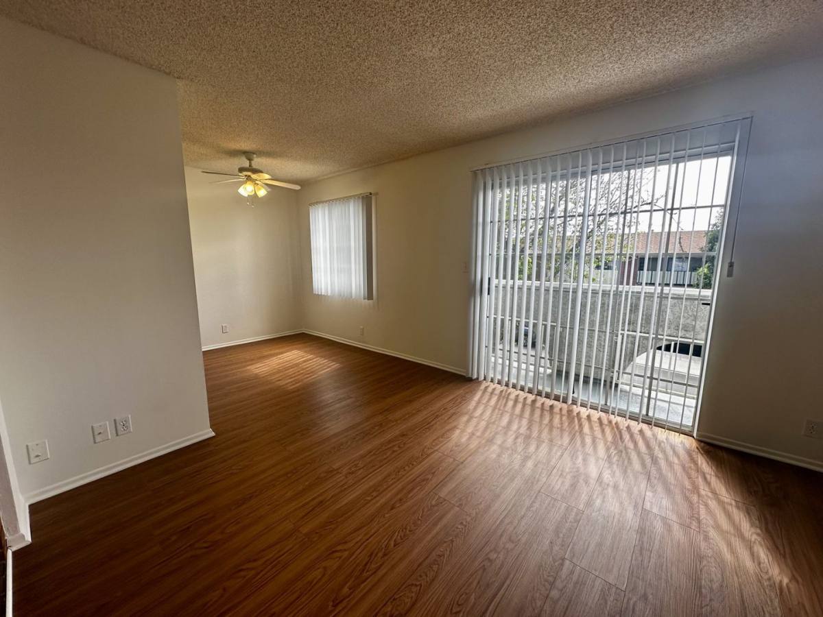 Apartment for rent at 445 E Tujunga Ave, Burbank, CA 91501