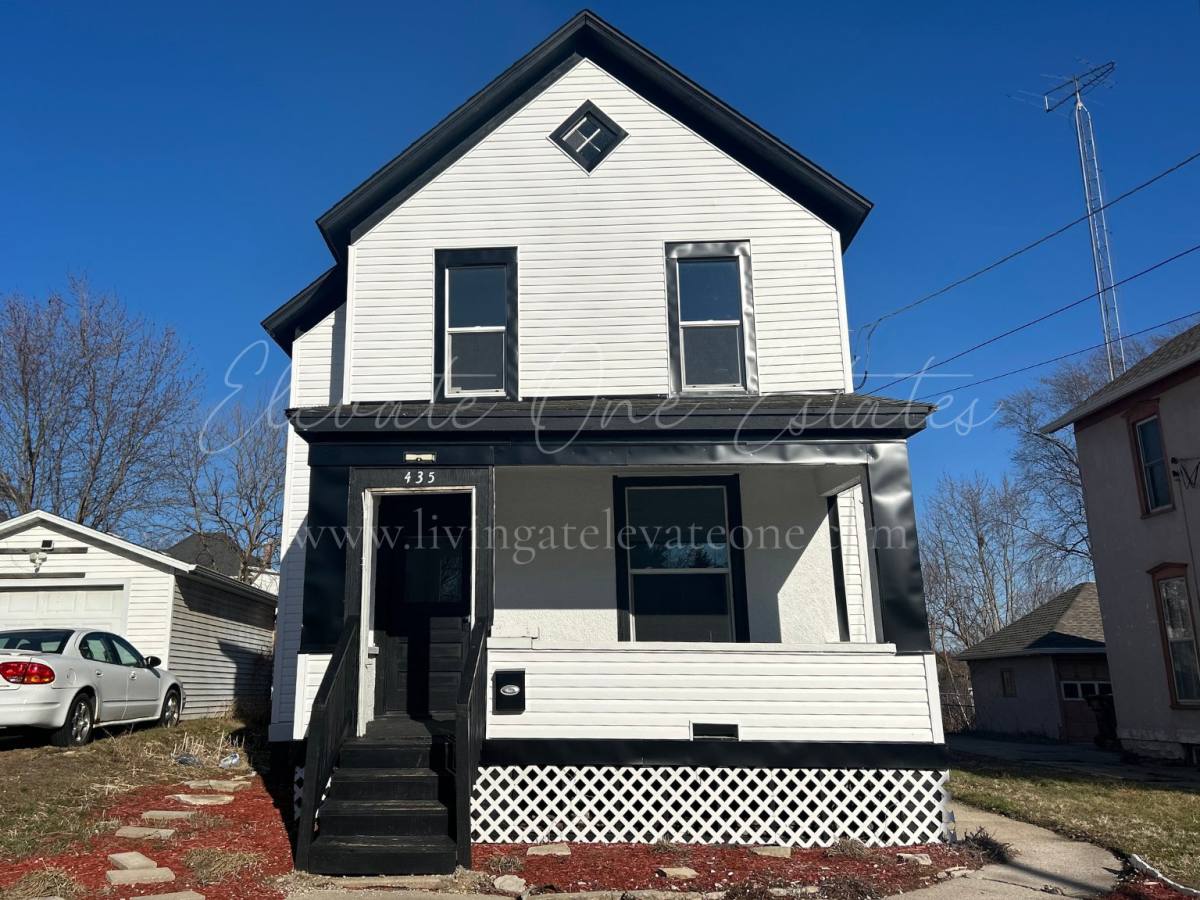House for rent at 435 N Apple, Freeport, IL 61032