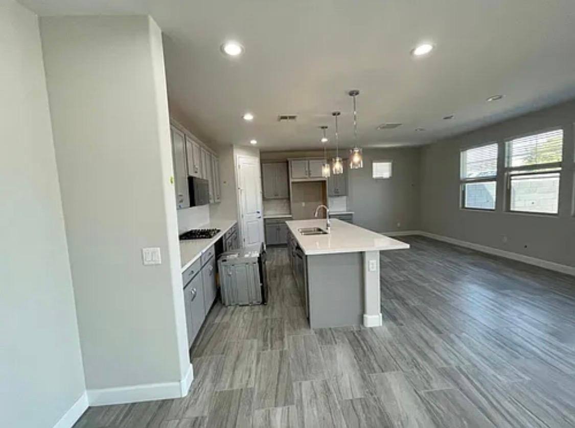 House for rent at 628 W Derringer Way, Chandler, AZ 85286