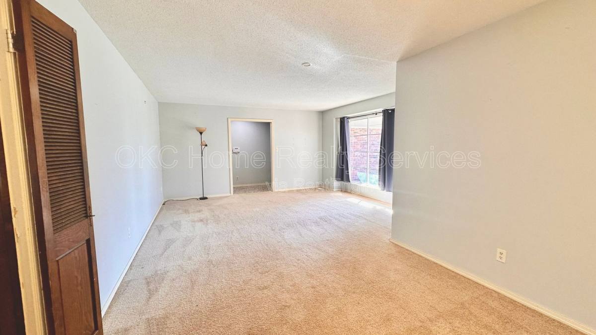 House for rent at 12109 Camelot Dr, Oklahoma City, OK 73120