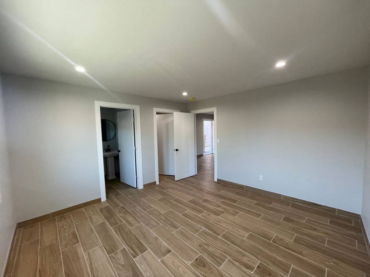 Apartment for rent at 4620 Compton Ave, Los Angeles, CA 90011