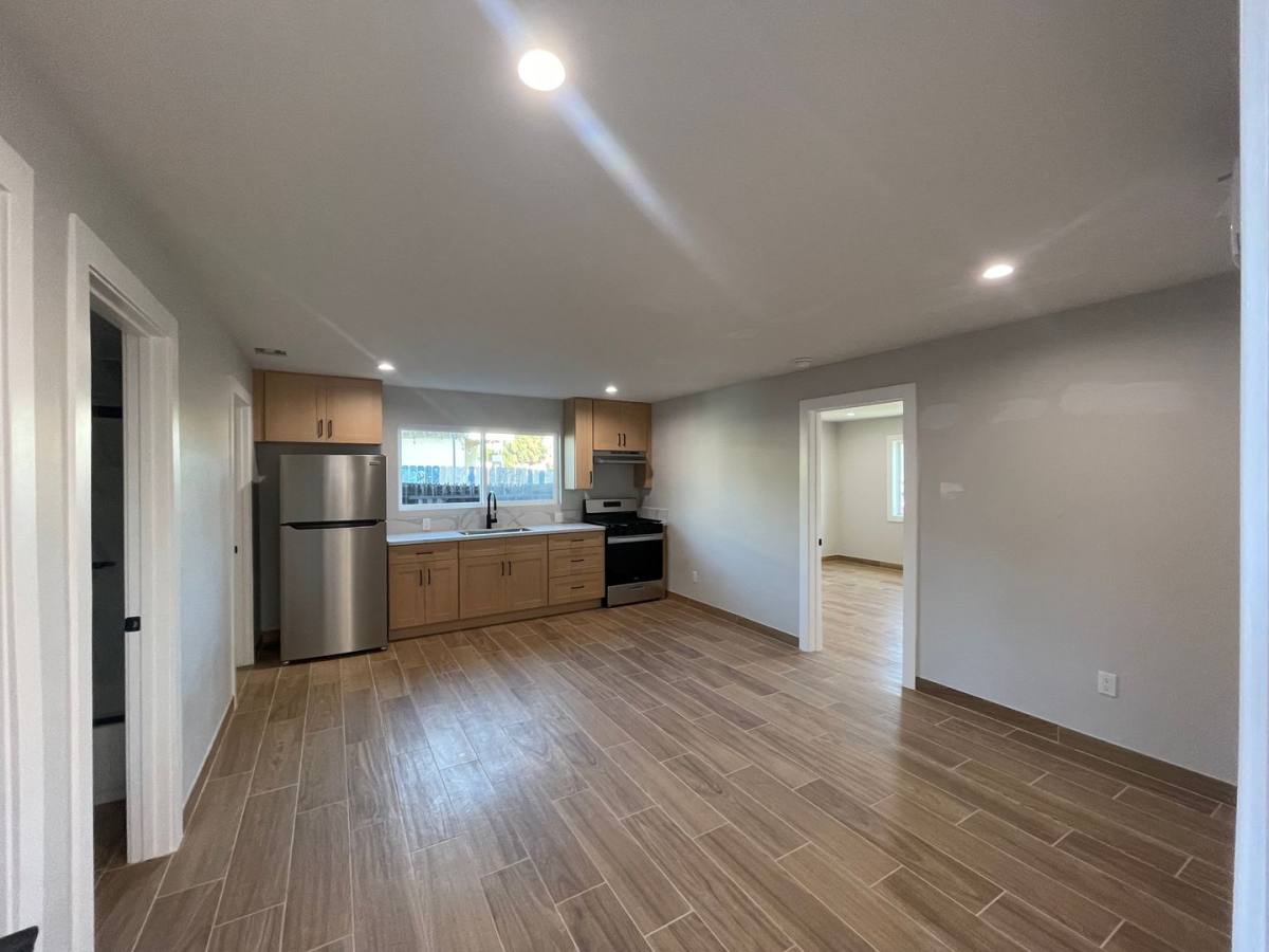 Apartment for rent at 4620 Compton Ave, Los Angeles, CA 90011