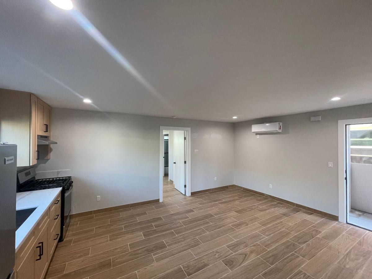 Apartment for rent at 4620 Compton Ave, Los Angeles, CA 90011