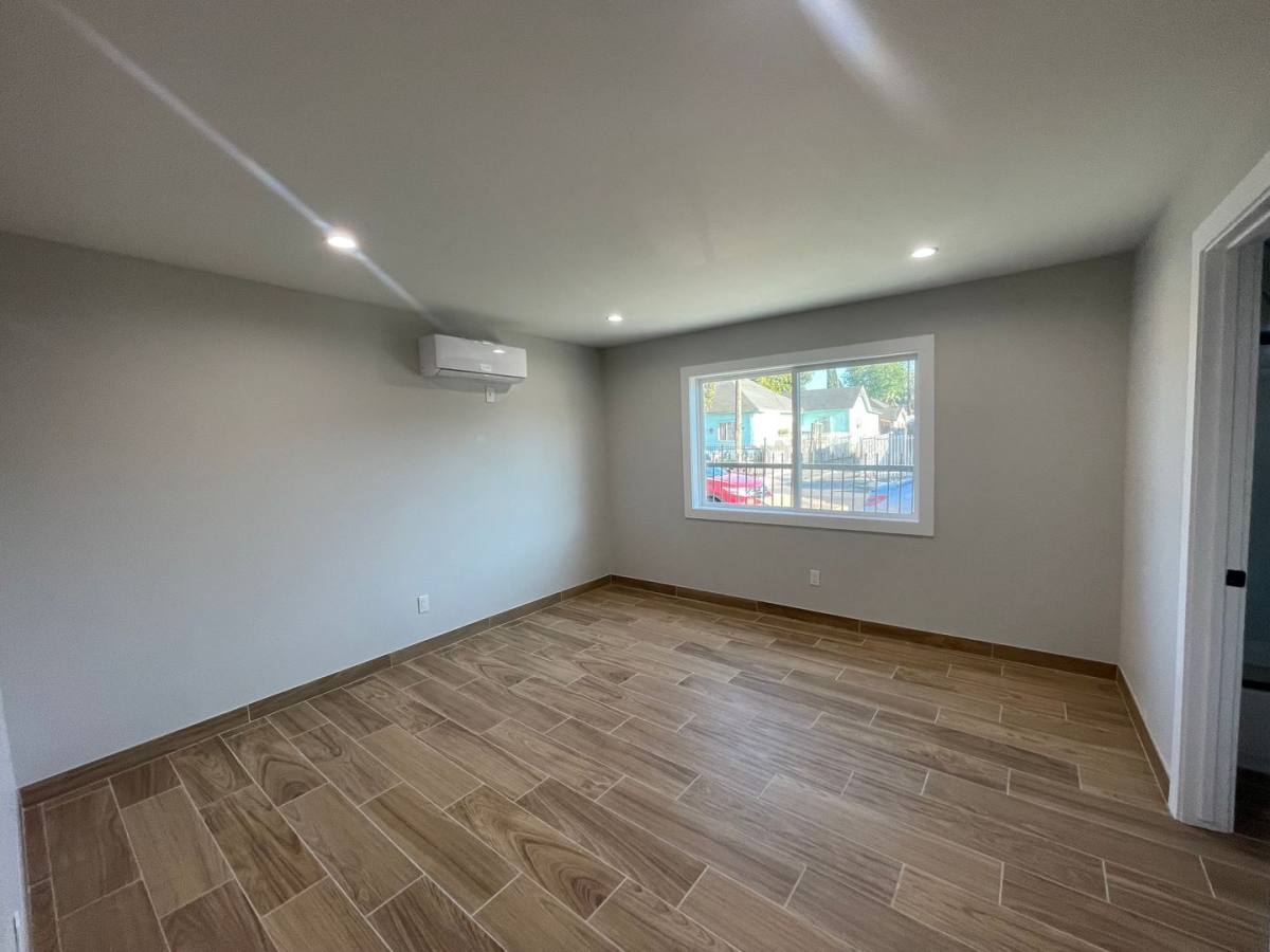 Apartment for rent at 4620 Compton Ave, Los Angeles, CA 90011