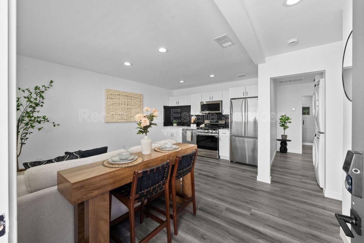 Apartment for rent at 5116 69th St #5114, San Diego, CA 92115