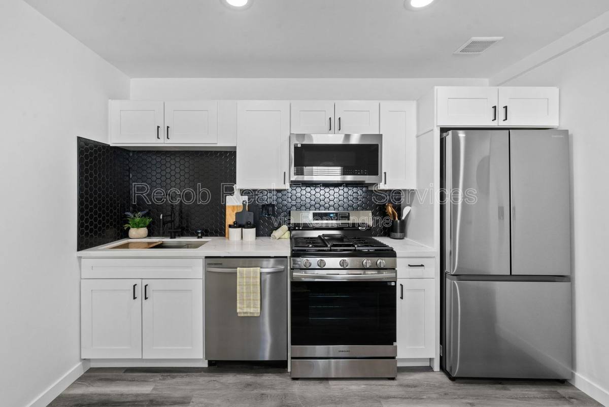 Apartment for rent at 5116 69th St #5114, San Diego, CA 92115