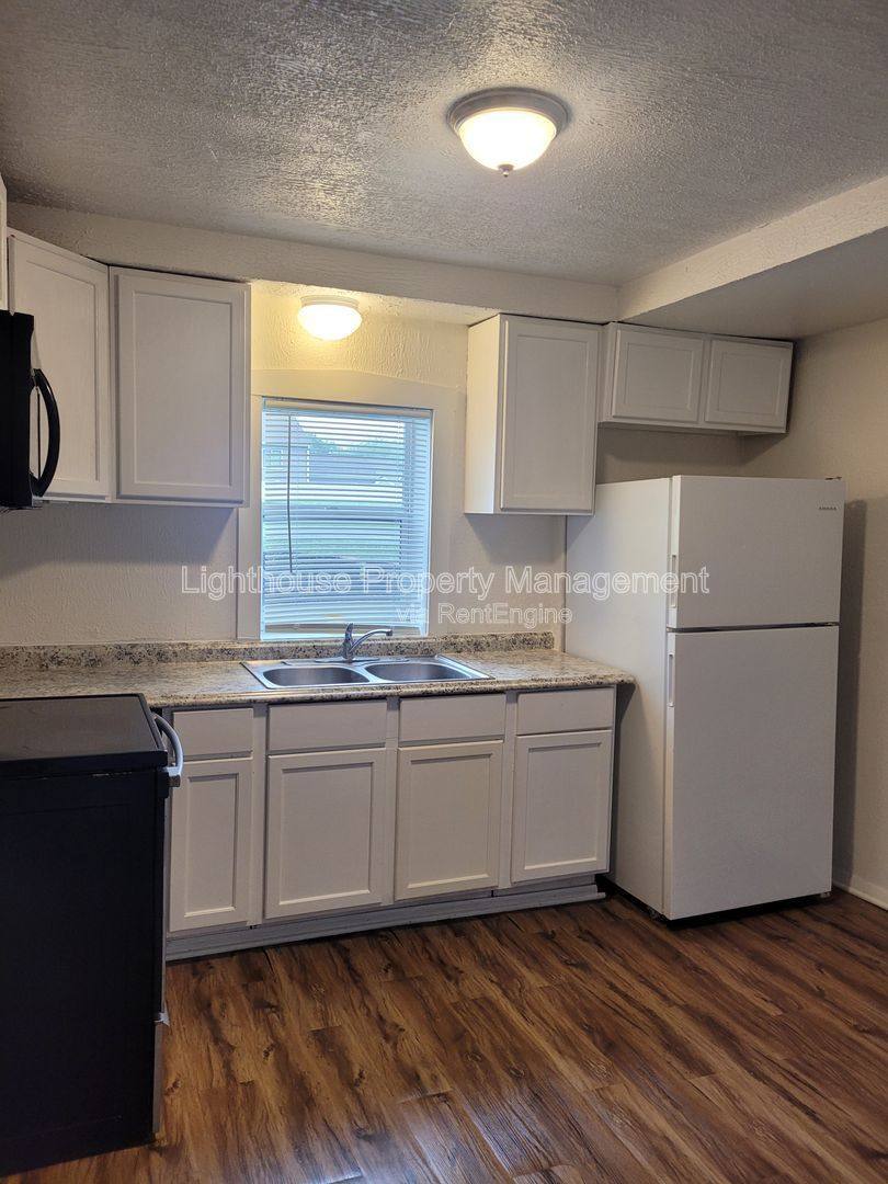 Apartment for rent at 2716 Nichols Rd #3, Kalamazoo, MI 49004