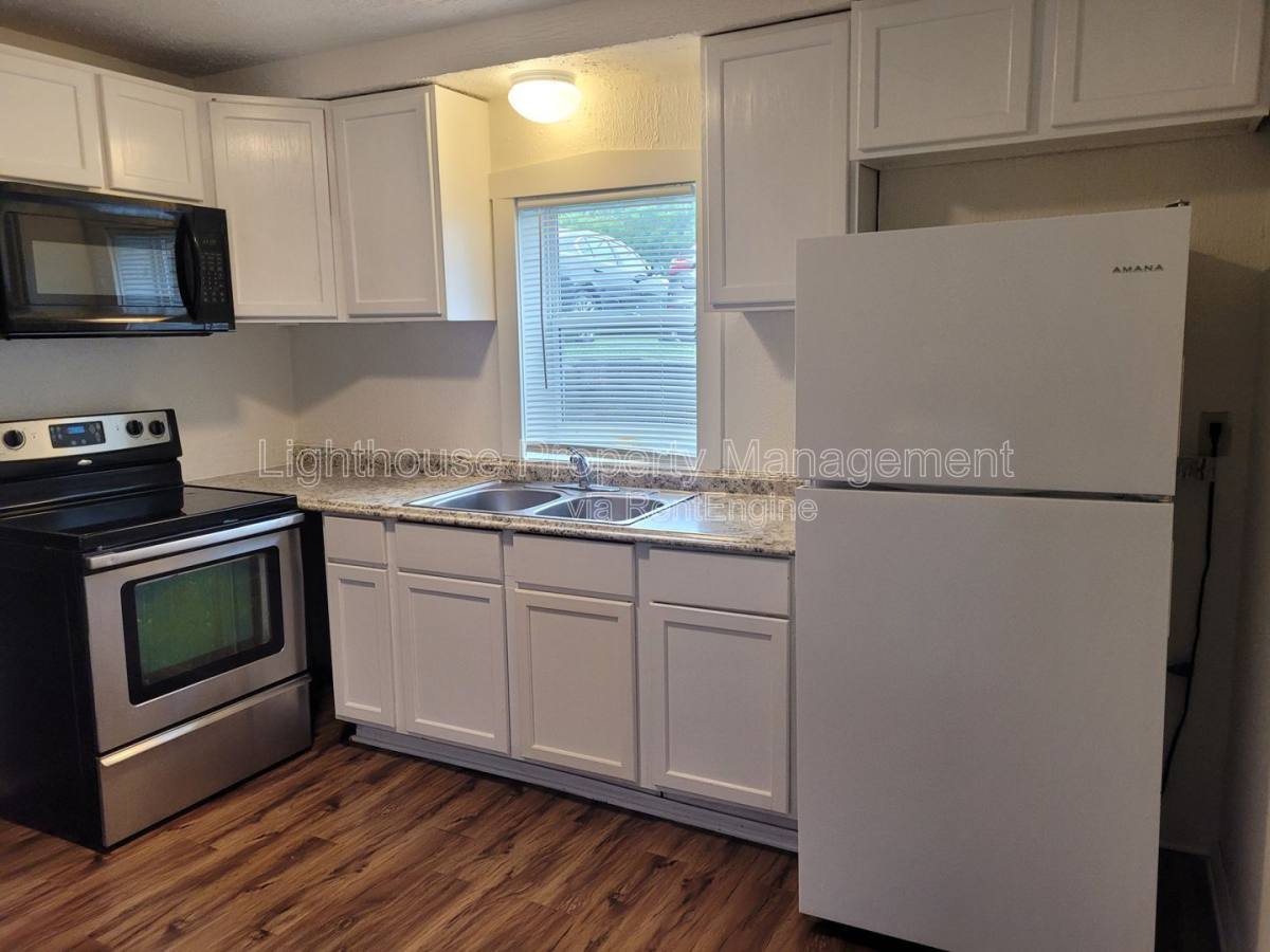 Apartment for rent at 2716 Nichols Rd #3, Kalamazoo, MI 49004