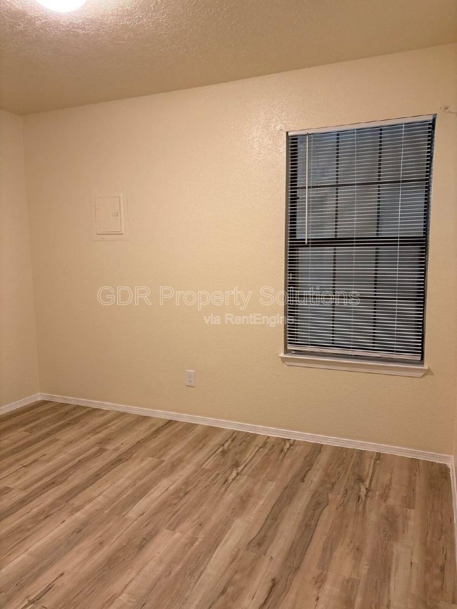 Apartment for rent at 1116 Coal Ave SW #10, Albuquerque, NM 87102