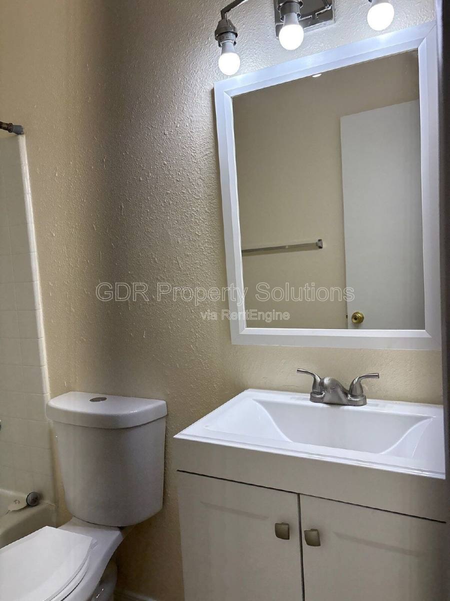 Apartment for rent at 1116 Coal Ave SW #10, Albuquerque, NM 87102