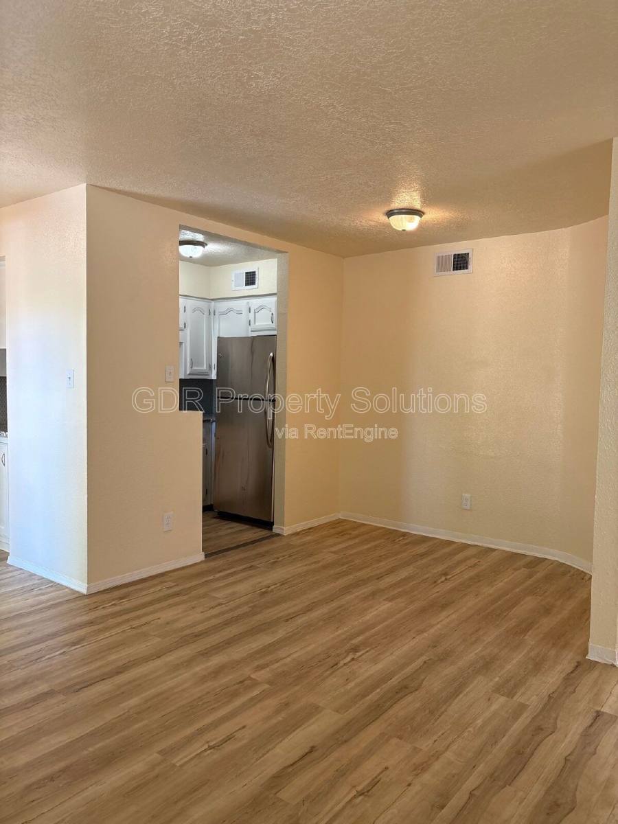 Apartment for rent at 1116 Coal Ave SW #10, Albuquerque, NM 87102