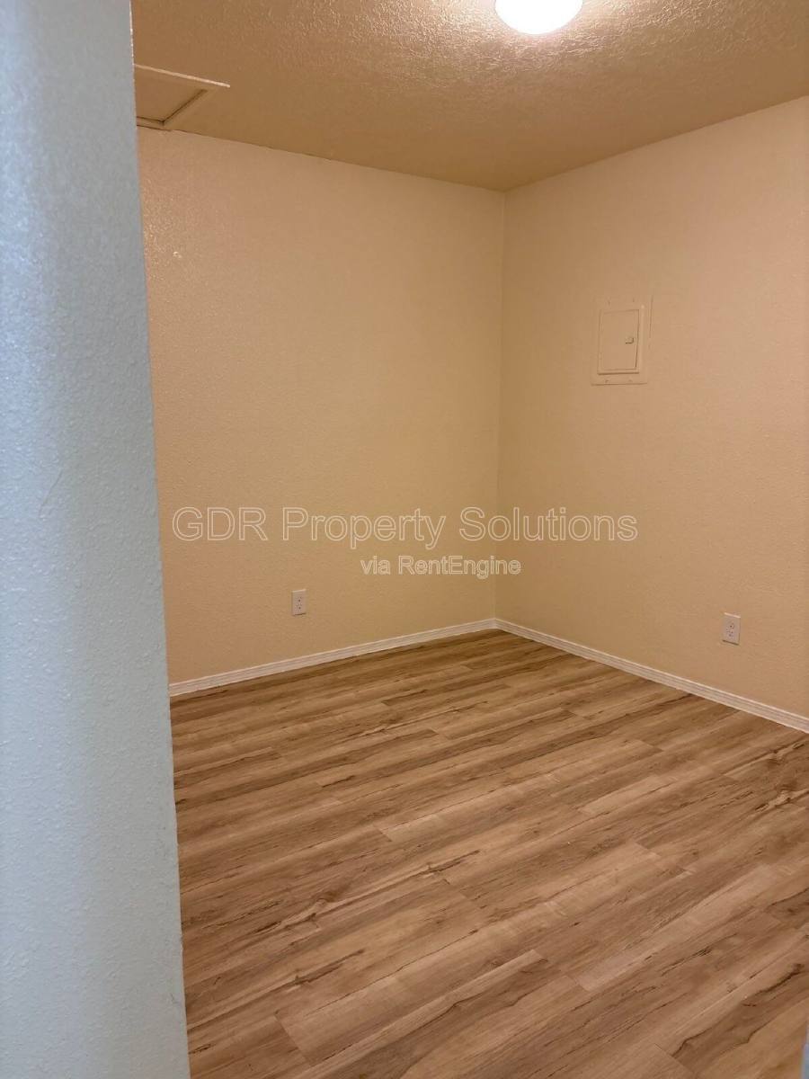 Apartment for rent at 1116 Coal Ave SW #10, Albuquerque, NM 87102