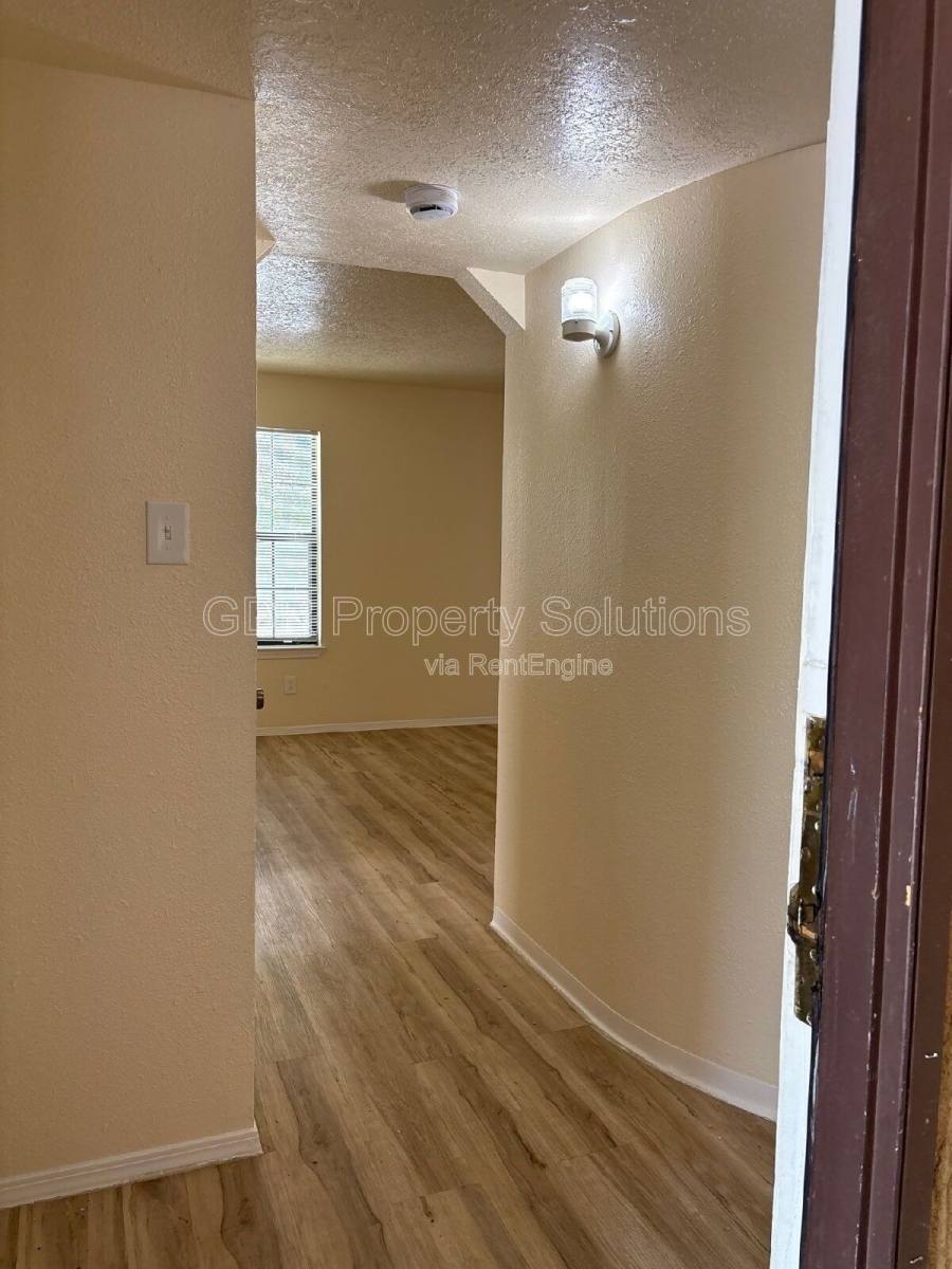 Apartment for rent at 1116 Coal Ave SW #10, Albuquerque, NM 87102