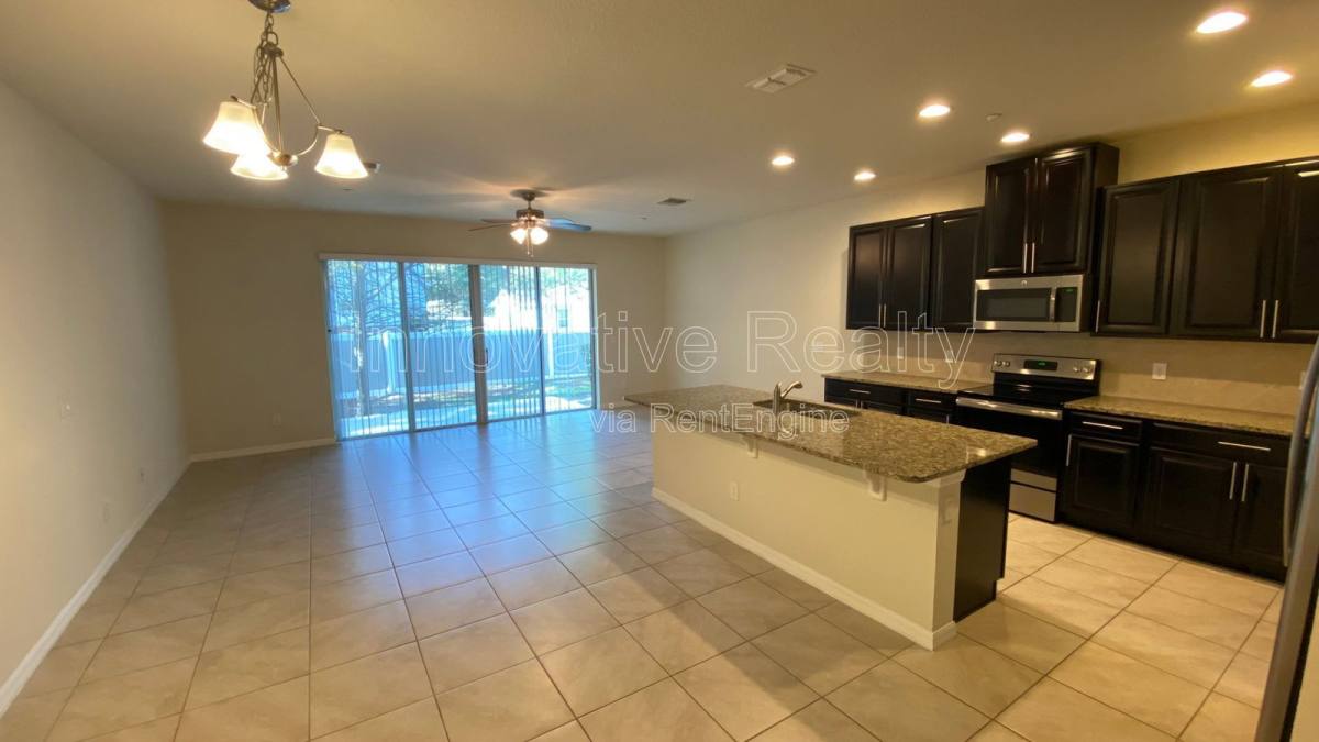 Townhouse for rent at 7490 Aloma Pines Court, Winter Park, FL 32792