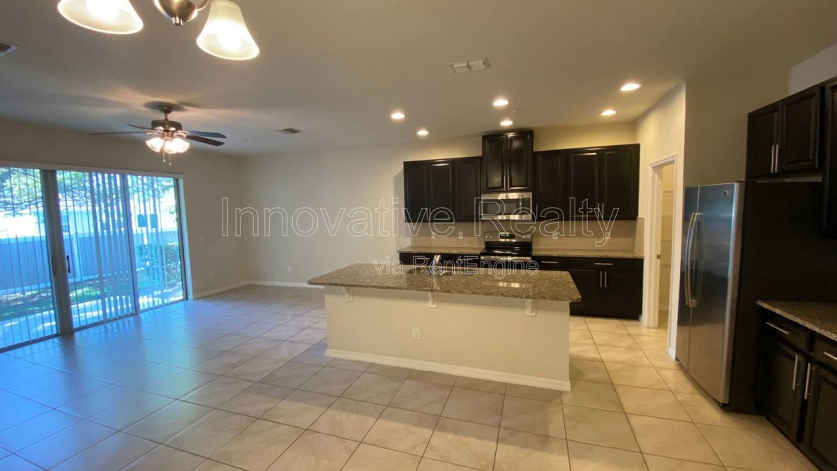 Townhouse for rent at 7490 Aloma Pines Court, Winter Park, FL 32792