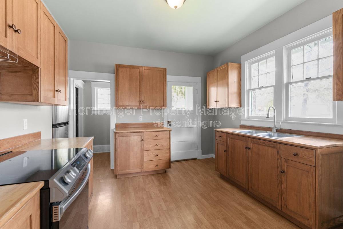 House for rent at 922 4th St, Cheney, WA 99004