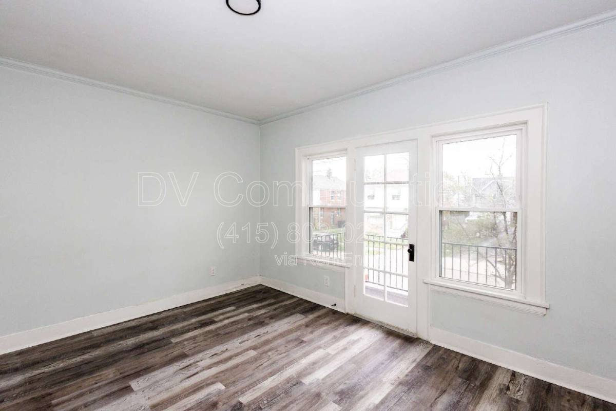 Apartment for rent at 3300 E 149th St #5, Cleveland, OH 44120