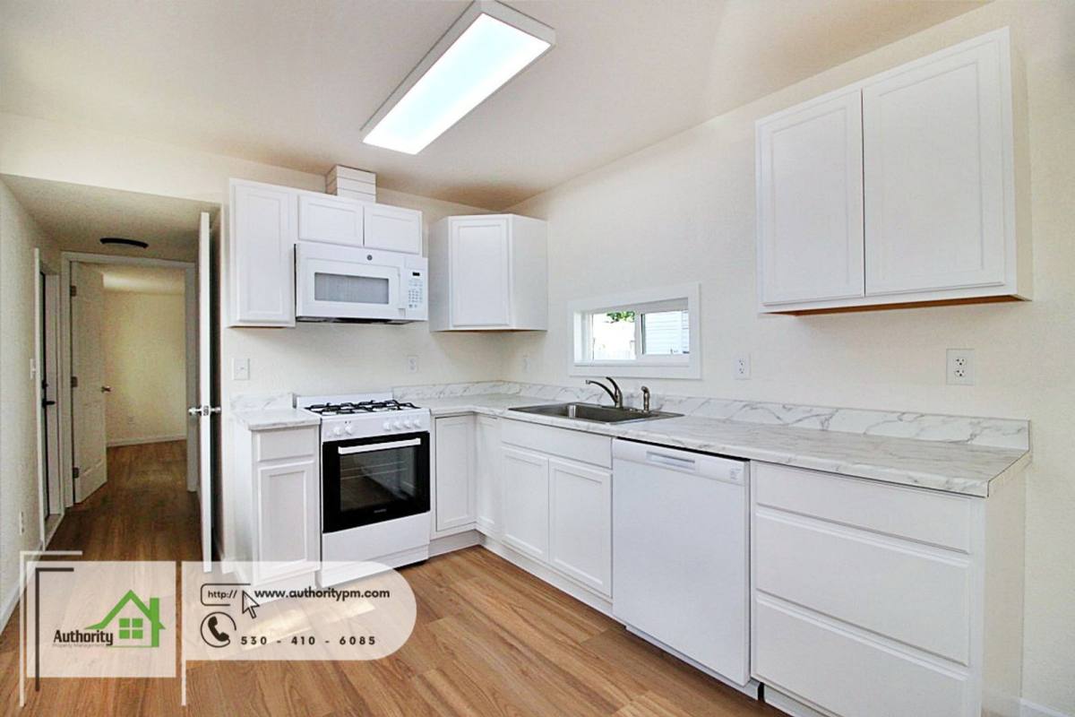 House for rent at 18798 Thomas Rd, Anderson, CA 96007
