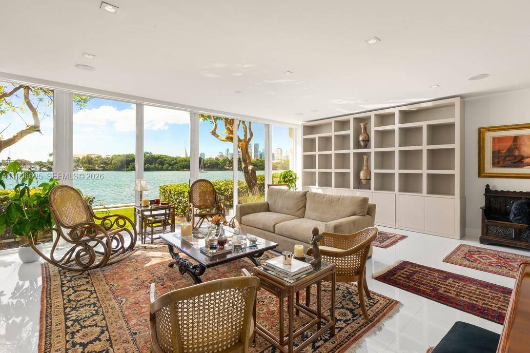 Townhouse for rent at 1000 Venetian Way #105, Miami Beach, FL 33139