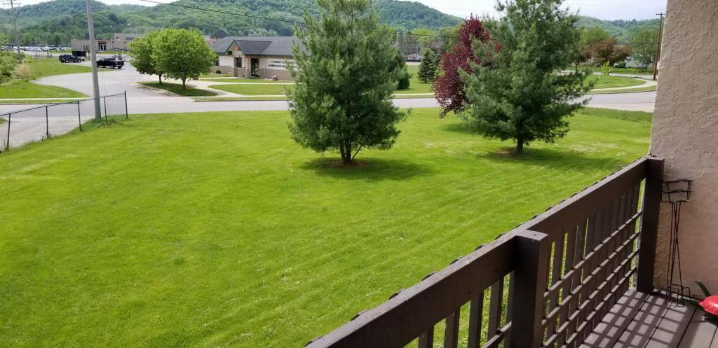 Apartment for rent at 619 Welshire Dr #201, La Crescent, MN 55947