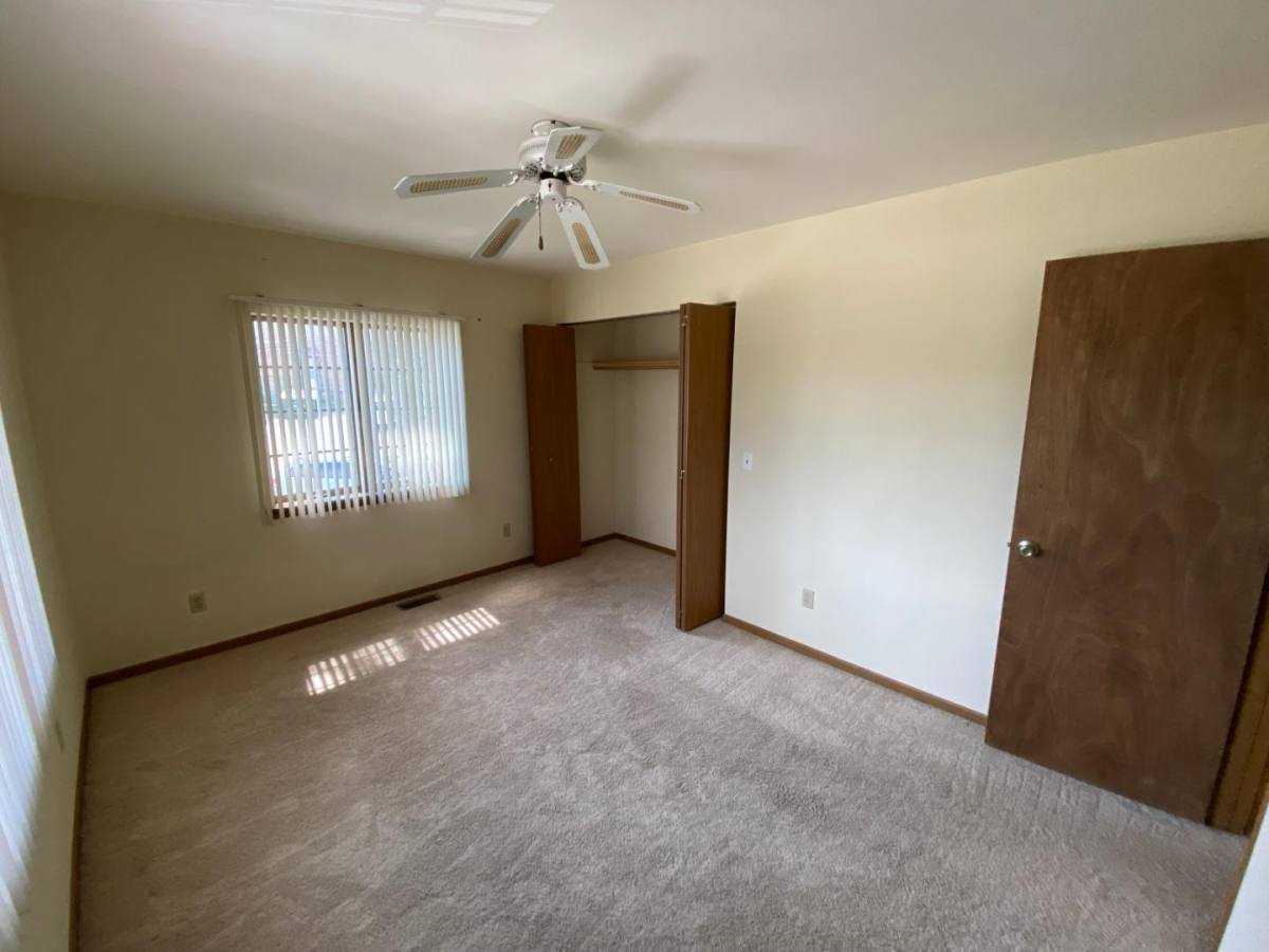 Apartment for rent at 72 W Washington St 76 Stb, Oswego, IL 60543