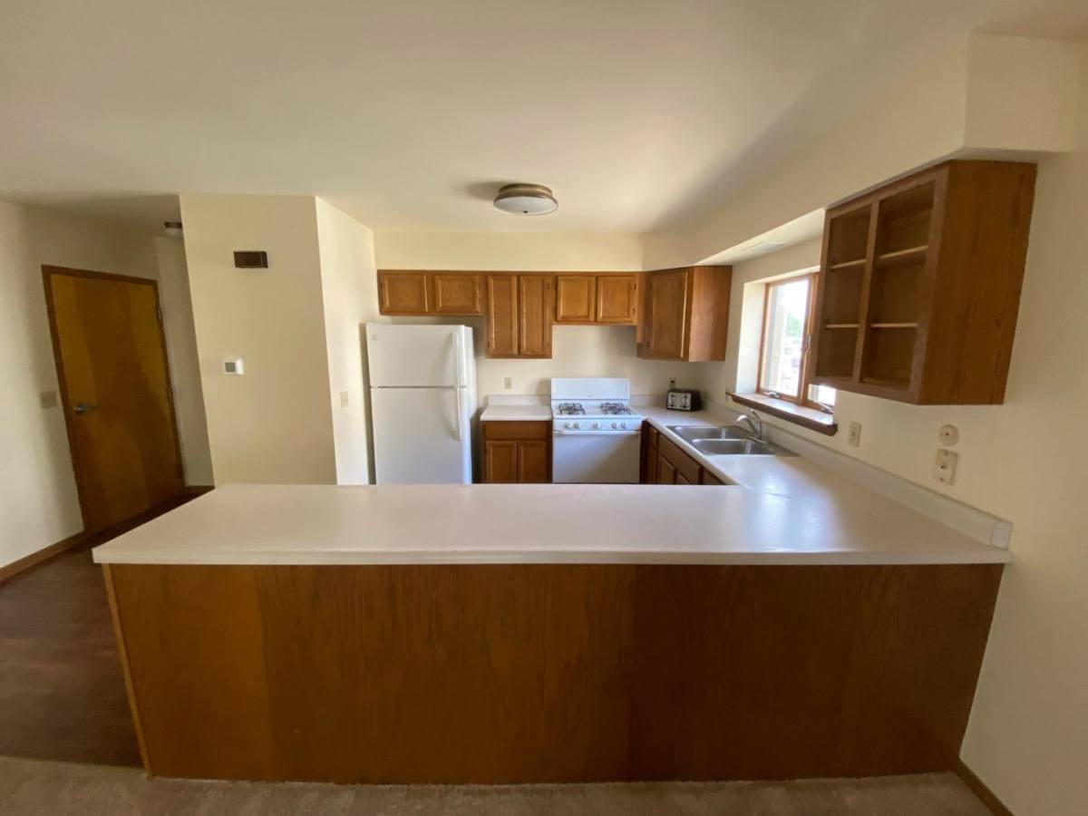 Apartment for rent at 72 W Washington St 76 Stb, Oswego, IL 60543