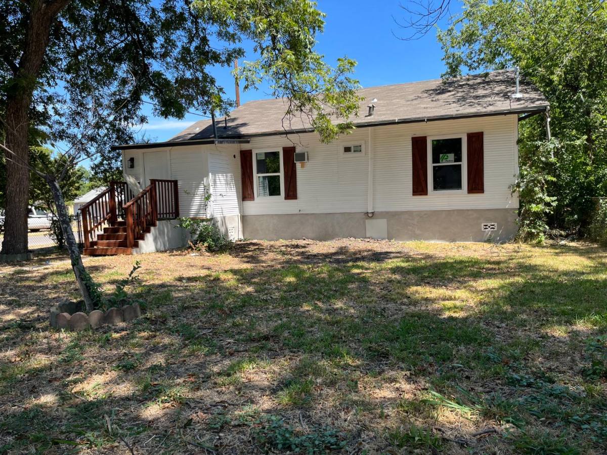 House for rent at 146 Isabel St, San Antonio, TX 78210